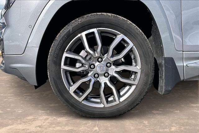 Used 2023 GMC Terrain Denali w/ Denali Premium Package image 34