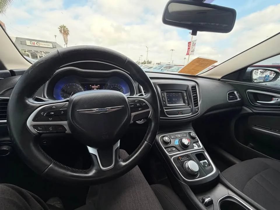 Used 2015 Chrysler 200 Limited w/ Convenience Group FWD image 6