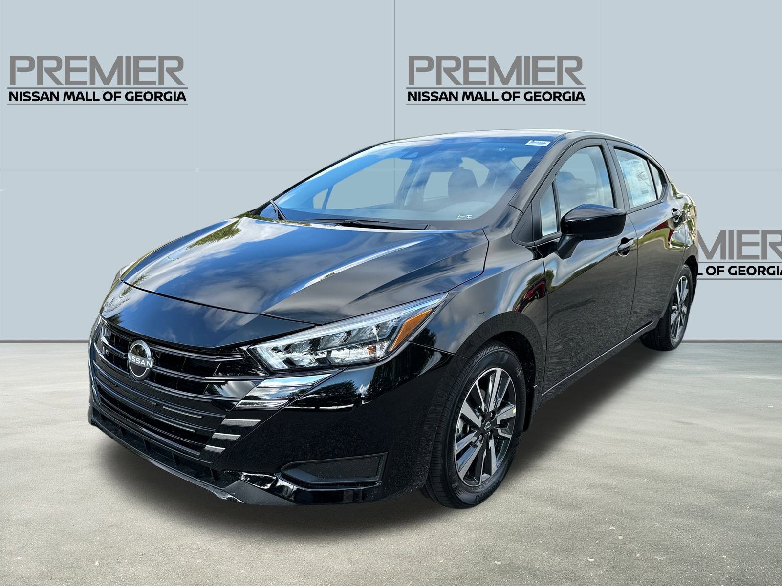 New 2025 Nissan Versa SV w/ Trunk Package