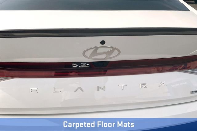 New 2025 Hyundai Elantra SEL image 21