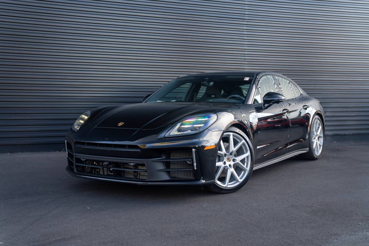 New 2026 Porsche Panamera 4