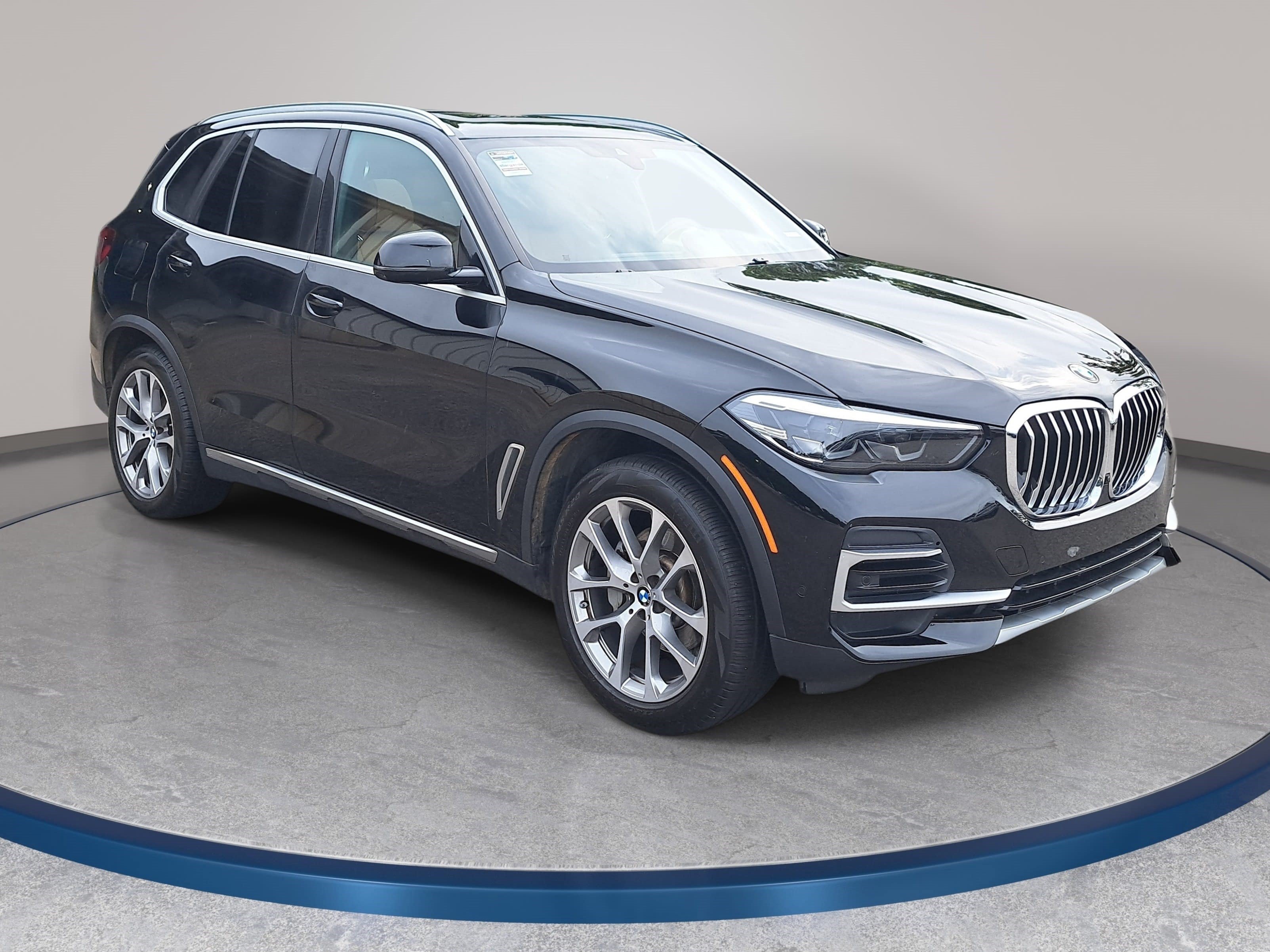 Used 2022 BMW X5 xDrive40i w/ Premium Package AWD/4WD image 3