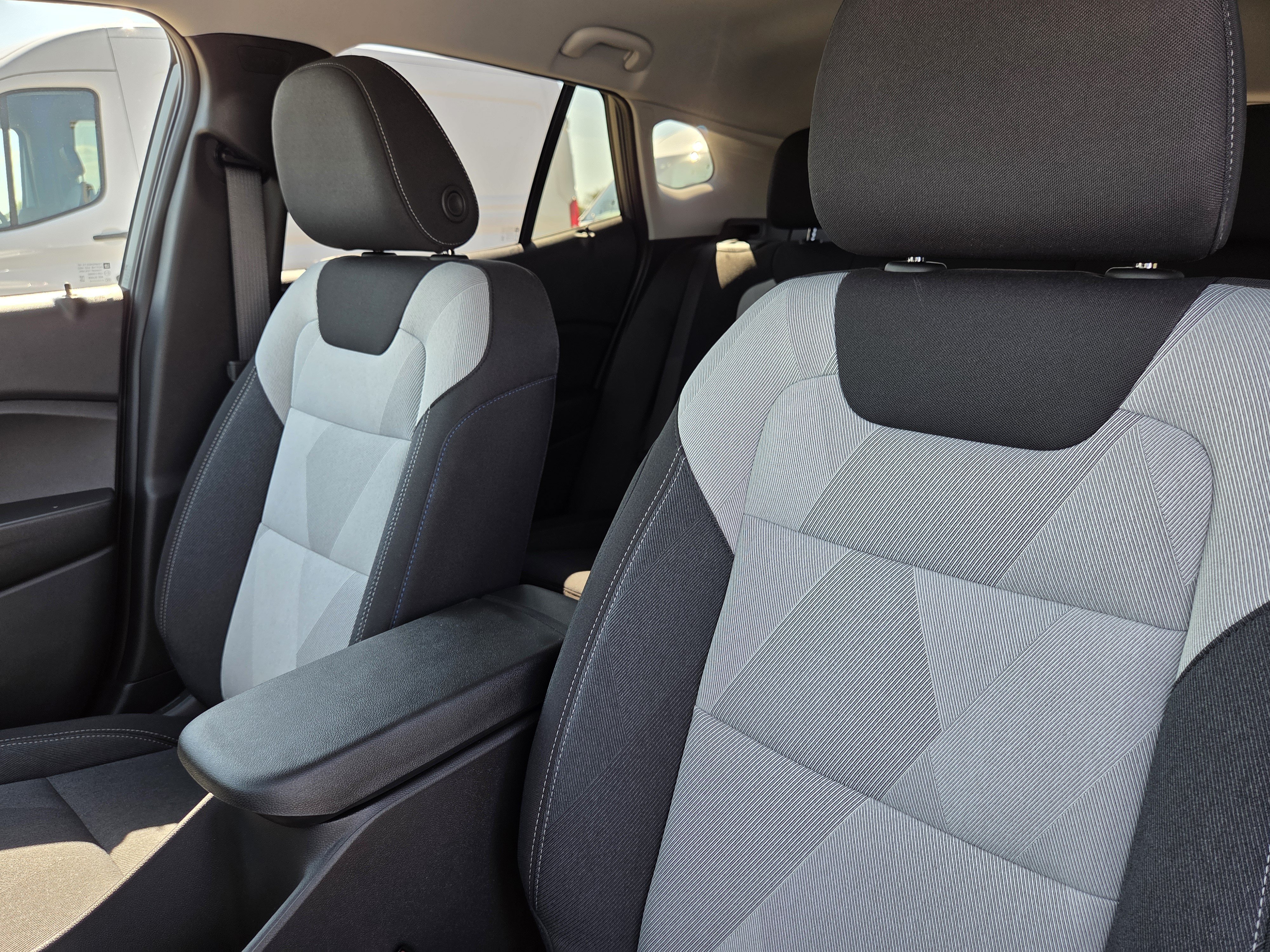 New 2026 Chevrolet Trax LS w/ LS Convenience Package FWD image 20