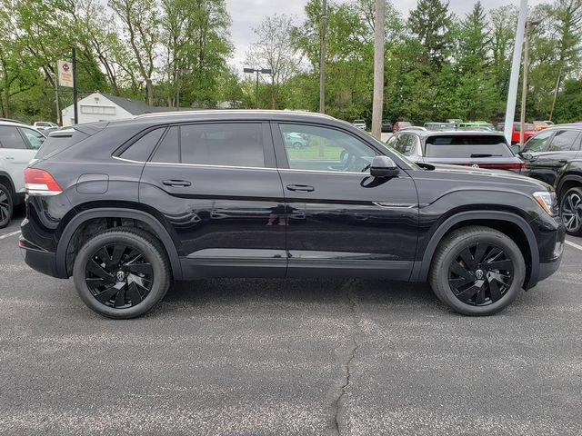 New 2026 Volkswagen Atlas Cross Sport SE AWD/4WD image 2