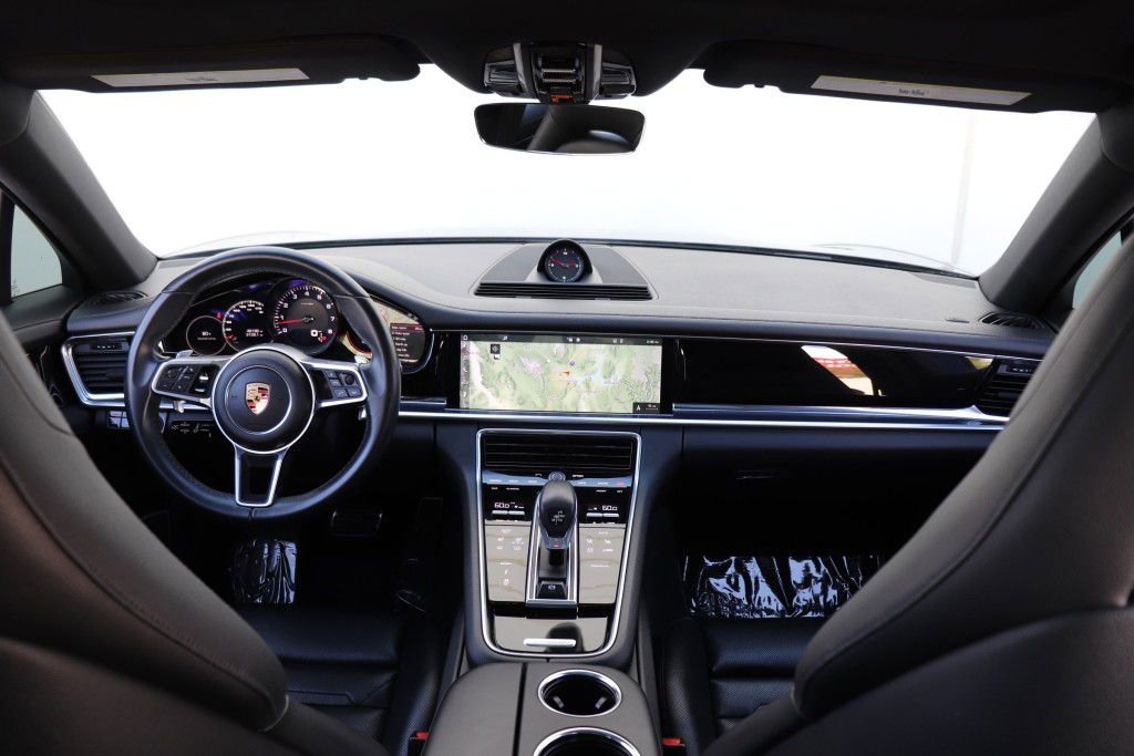 Used 2018 Porsche Panamera 4S w/ Premium Package Plus AWD/4WD image 34