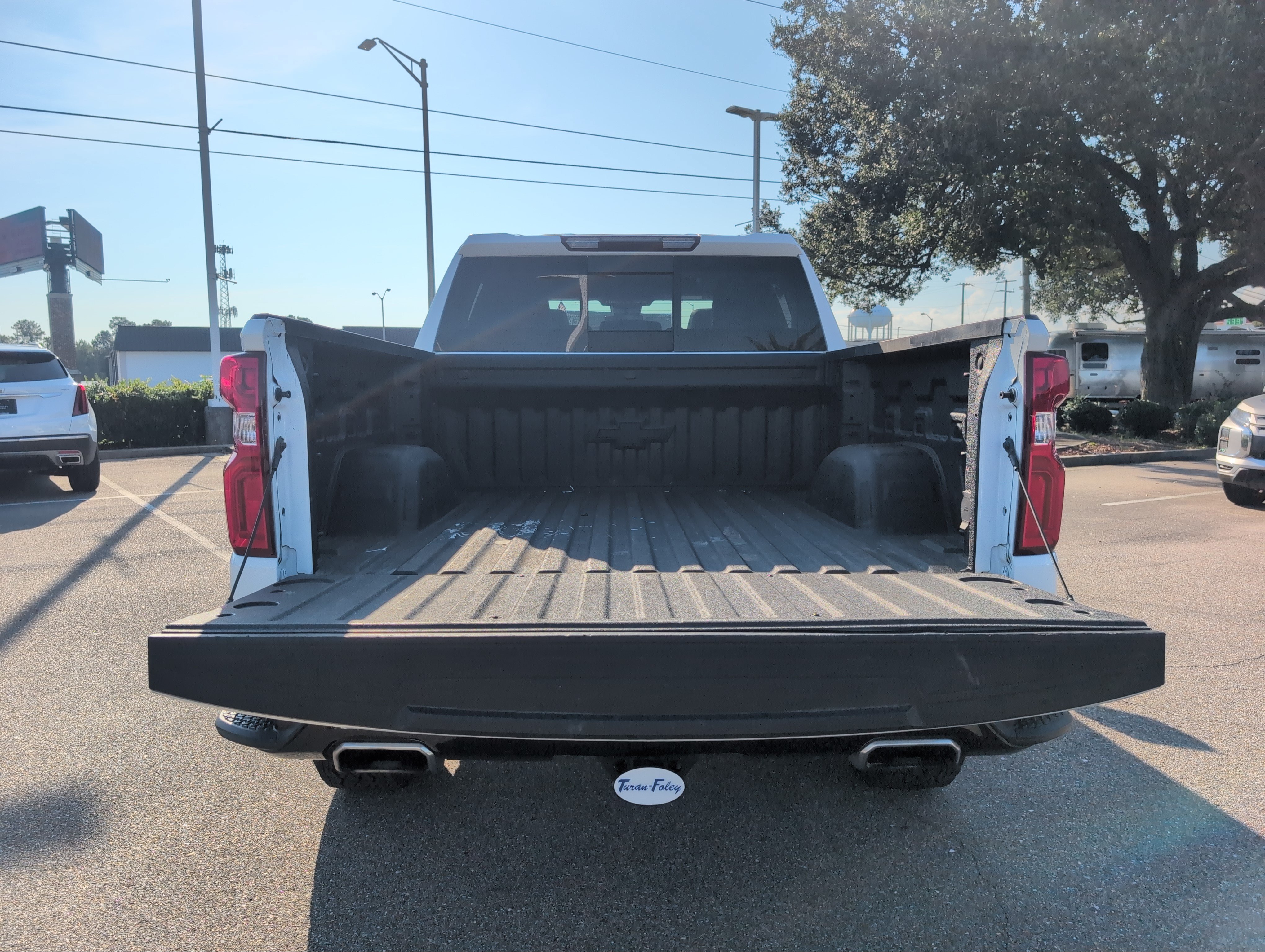 Used 2023 Chevrolet Silverado 1500 LT Trail Boss w/ LT Trail Boss Premium Package AWD/4WD image 5