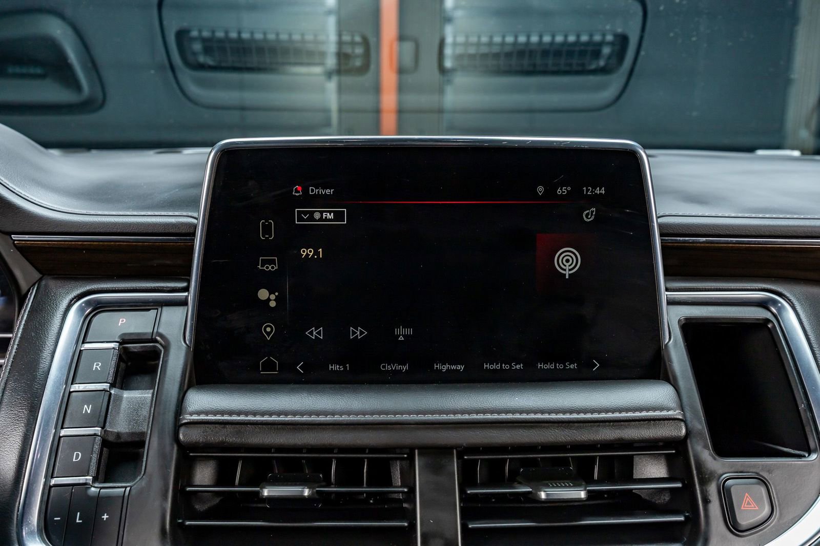 Used 2023 GMC Yukon SLE image 21