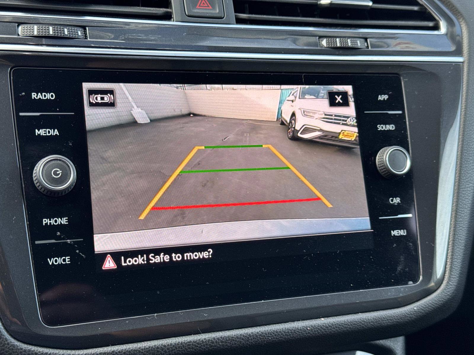 Certified 2023 Volkswagen Tiguan SE image 24