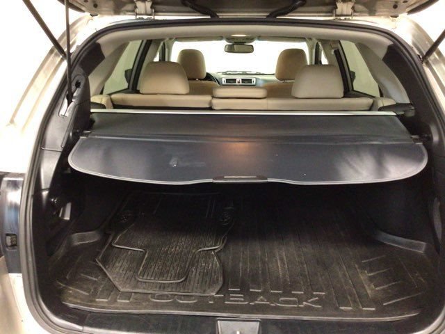 Used 2015 Subaru Outback 2.5i Limited AWD/4WD image 7