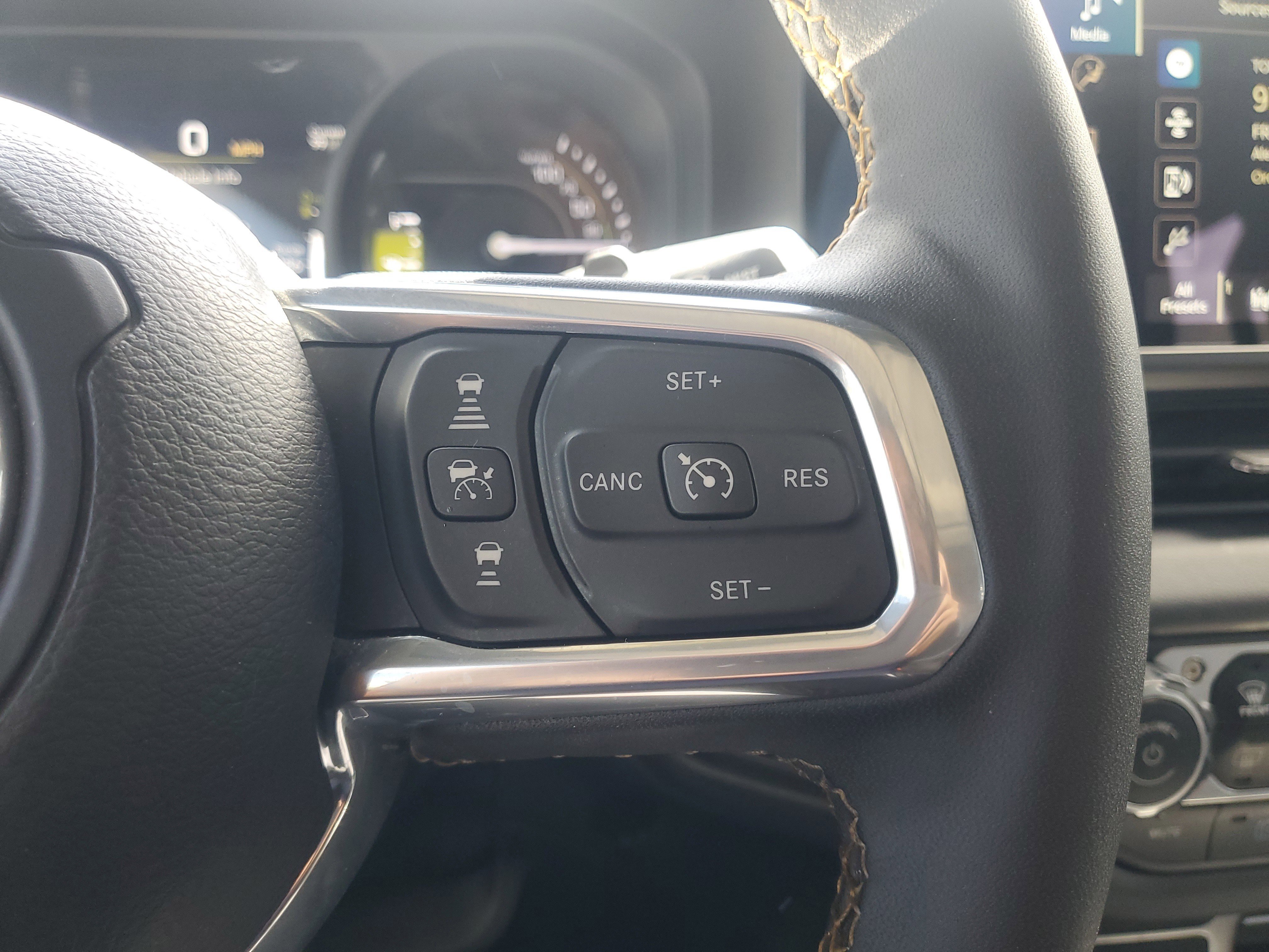 Used 2024 Jeep Wrangler Unlimited Sahara w/ Safety Group AWD/4WD image 20