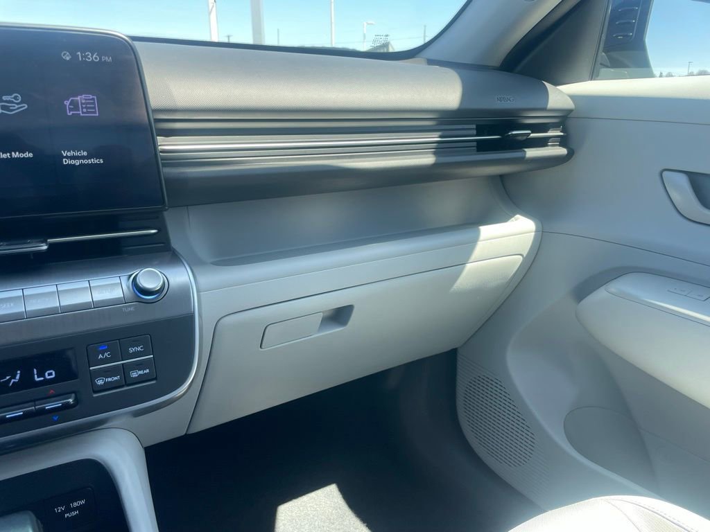 Used 2024 Hyundai Kona SEL AWD/4WD image 49