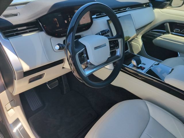 New 2026 Land Rover Range Rover Long Wheelbase SE AWD/4WD image 7