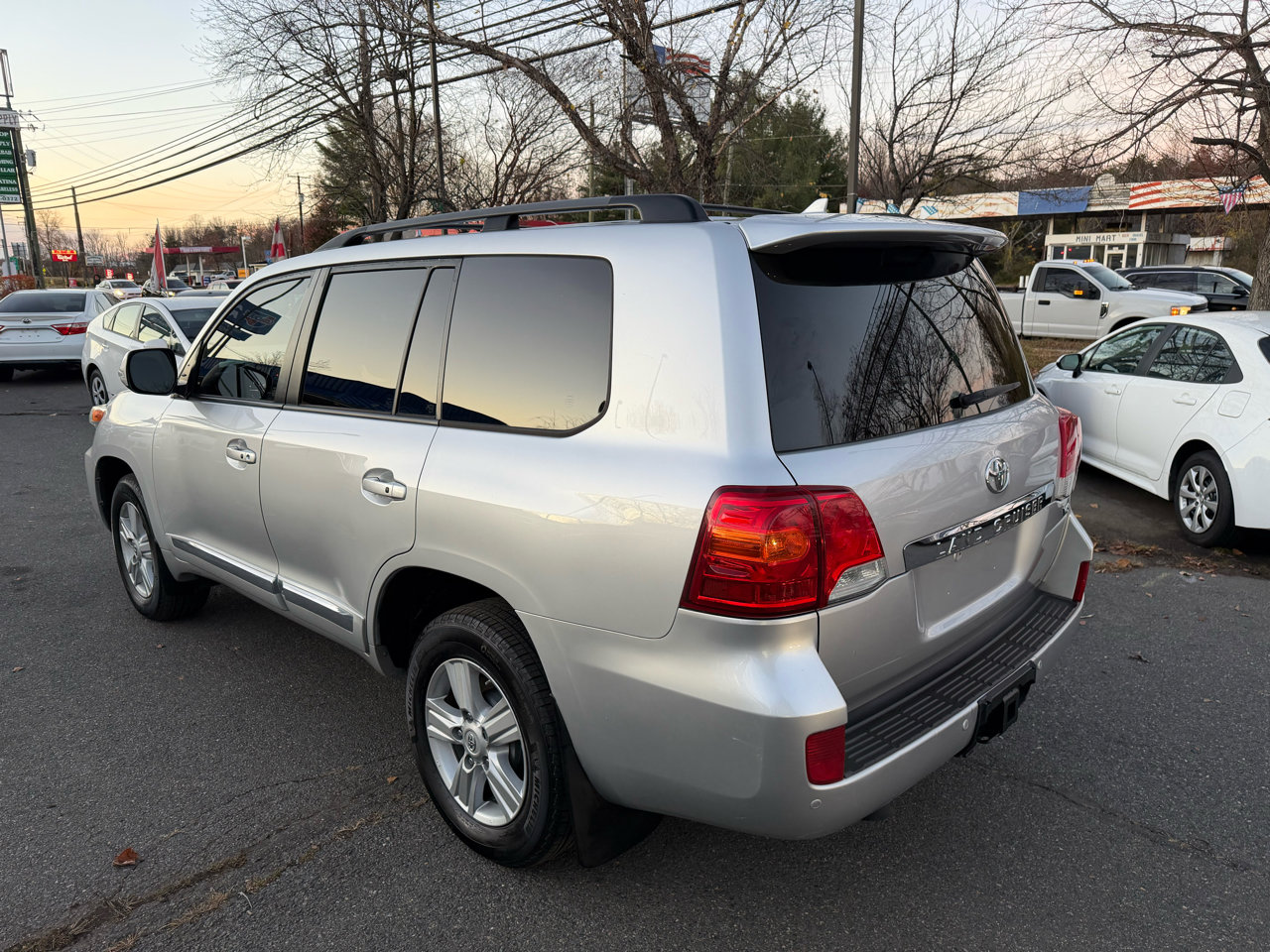 Used 2013 Toyota Land Cruiser image 4