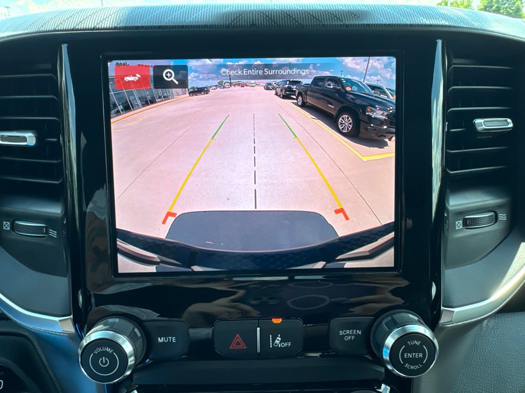 New 2026 RAM 1500 Express AWD/4WD image 7