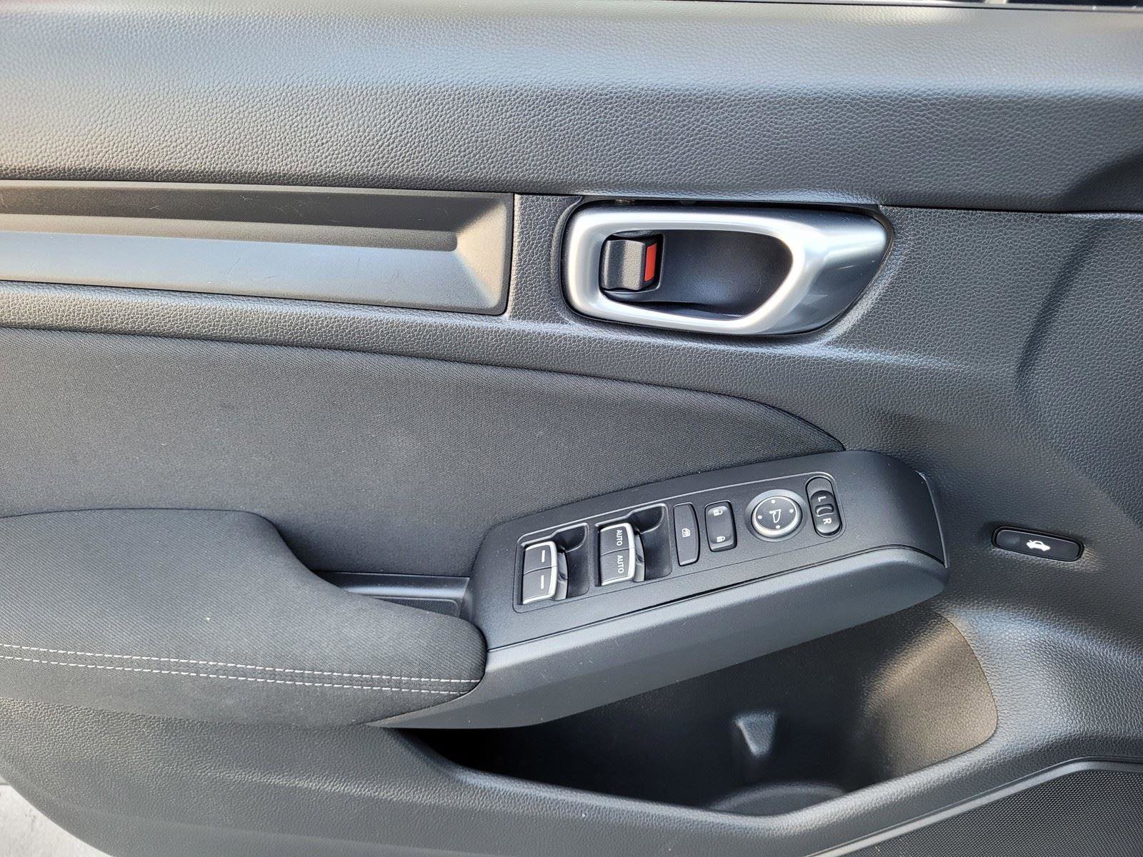 Used 2022 Honda Civic Sport image 24