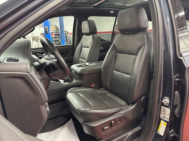 Used 2021 Chevrolet Tahoe LT w/ LT Signature Package image 3