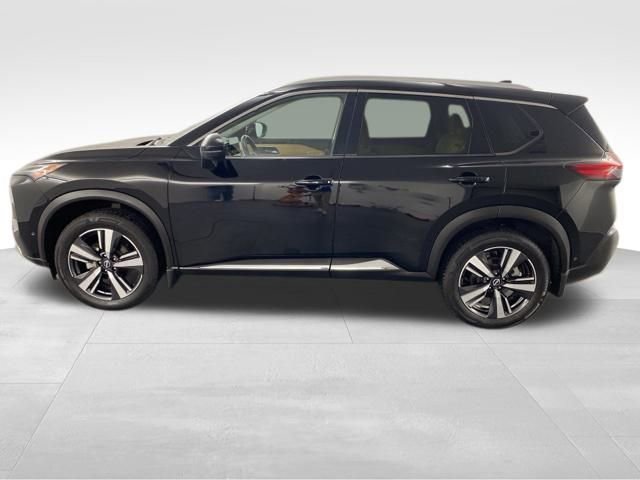 Used 2023 Nissan Rogue Platinum image 5