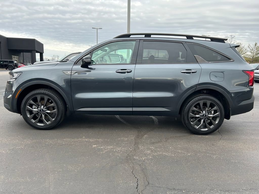 Used 2023 Kia Sorento X-Line EX image 4