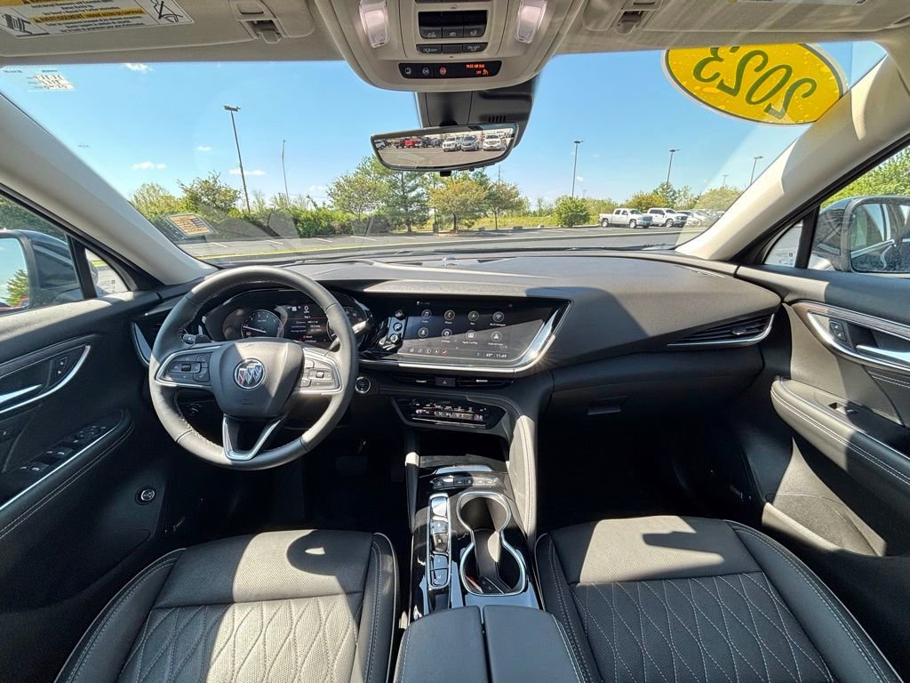 Used 2023 Buick Envision Avenir FWD image 27