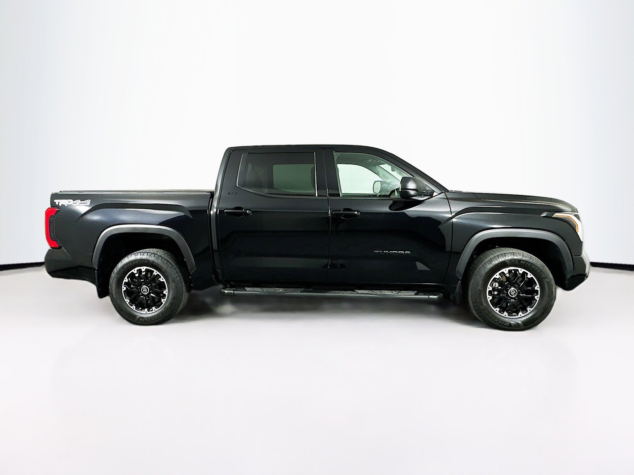 Used 2022 Toyota Tundra SR5 w/ TRD Off-Road Package image 10