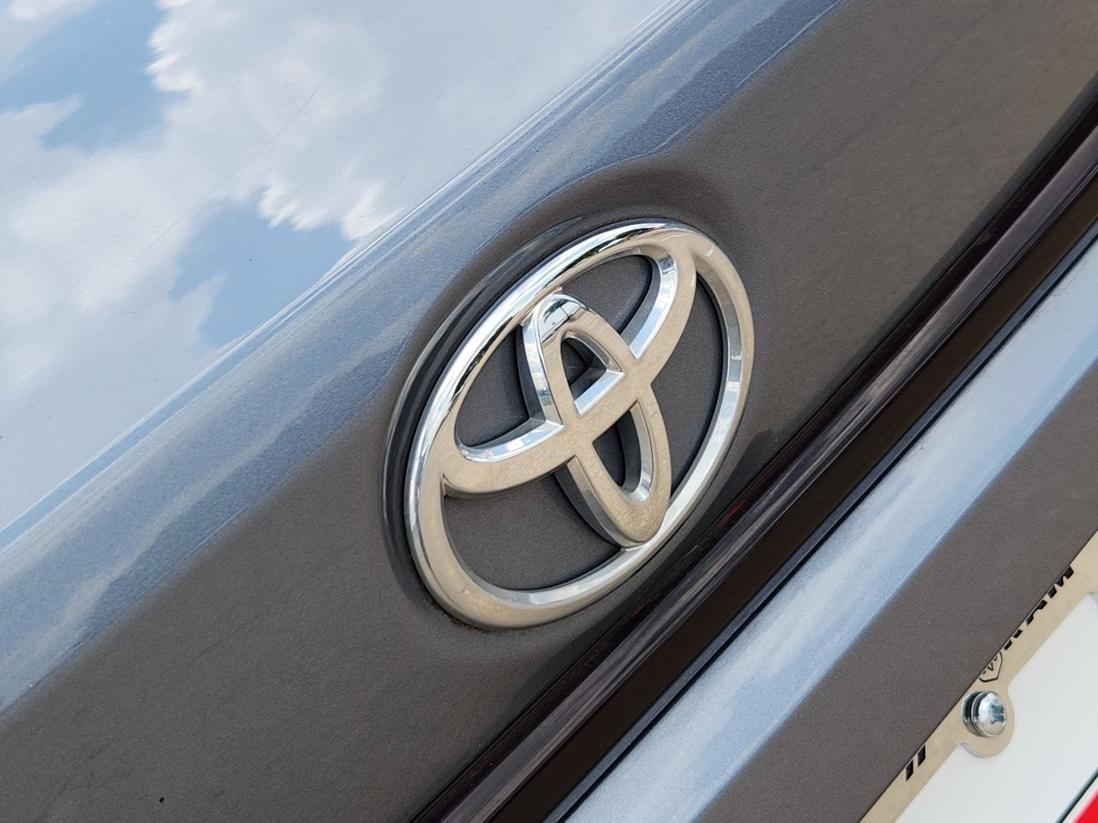 Used 2022 Toyota Corolla LE FWD image 18