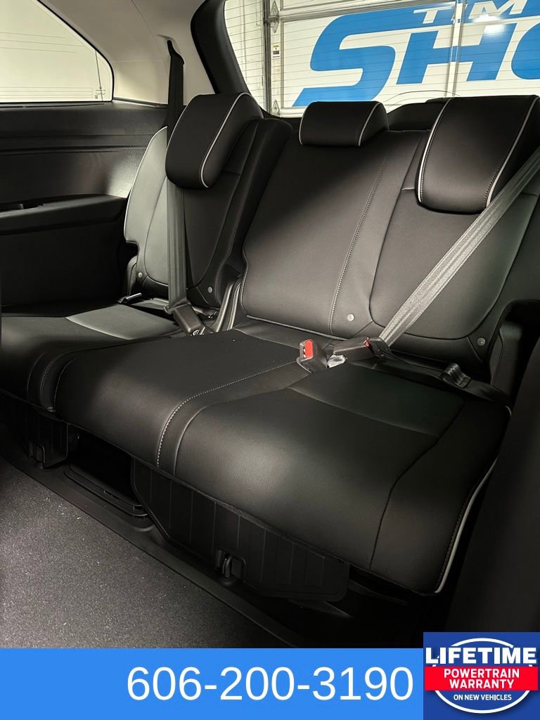New 2026 Honda Odyssey Touring image 18
