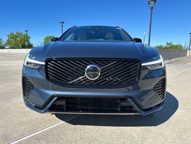 New 2026 Volvo XC60 B5 Plus w/ Protection Package Premier AWD/4WD image 2