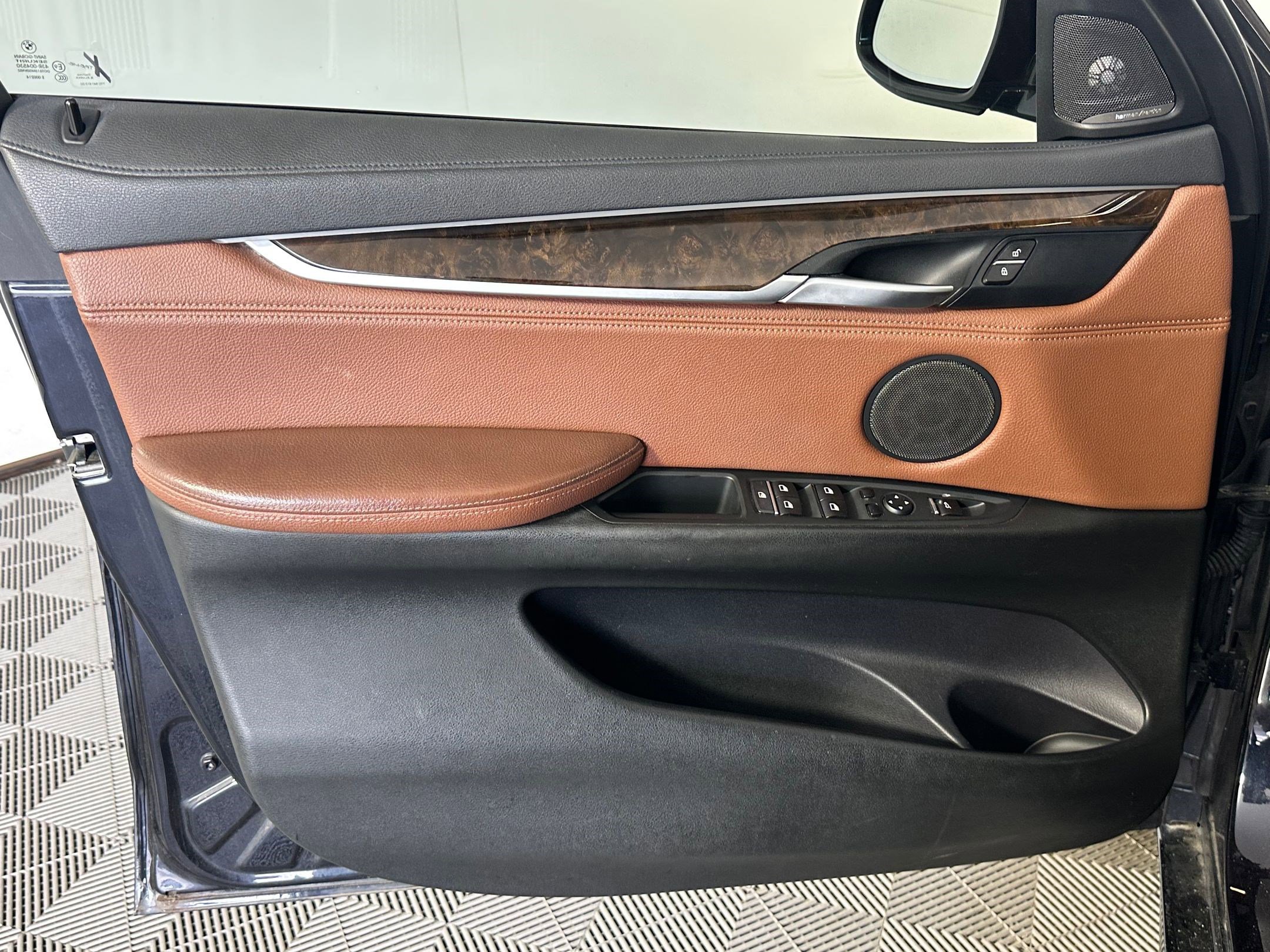 Used 2015 BMW X6 sDrive35i image 10