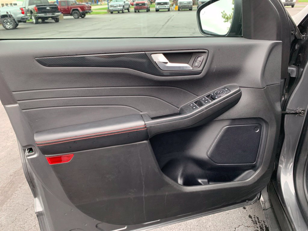 Certified 2023 Ford Escape ST-Line w/ Tech Pack #1 FWD image 37