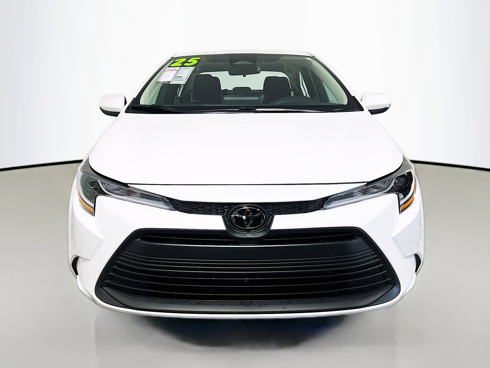 Used 2025 Toyota Corolla LE FWD image 11