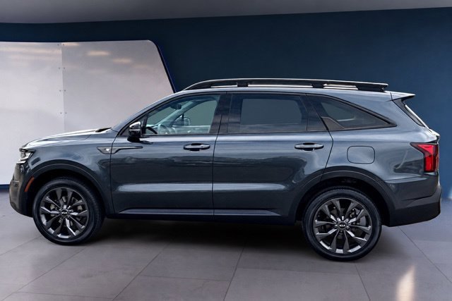 Certified 2023 Kia Sorento X-Line EX AWD/4WD image 2