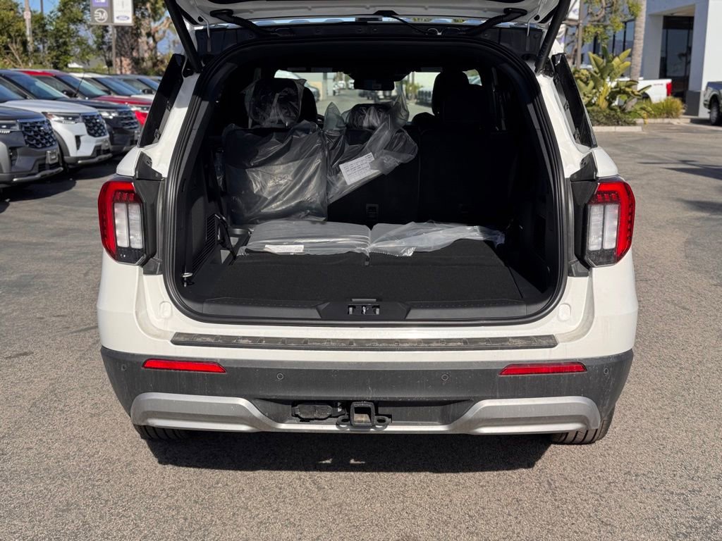 New 2026 Ford Explorer Platinum image 13