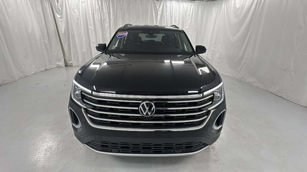 Used 2025 Volkswagen Atlas SE AWD/4WD image 8