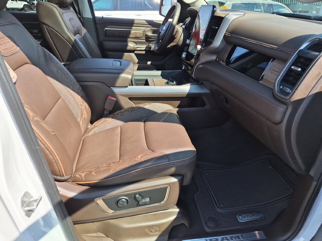 Used 2025 RAM 1500 Limited AWD/4WD image 35