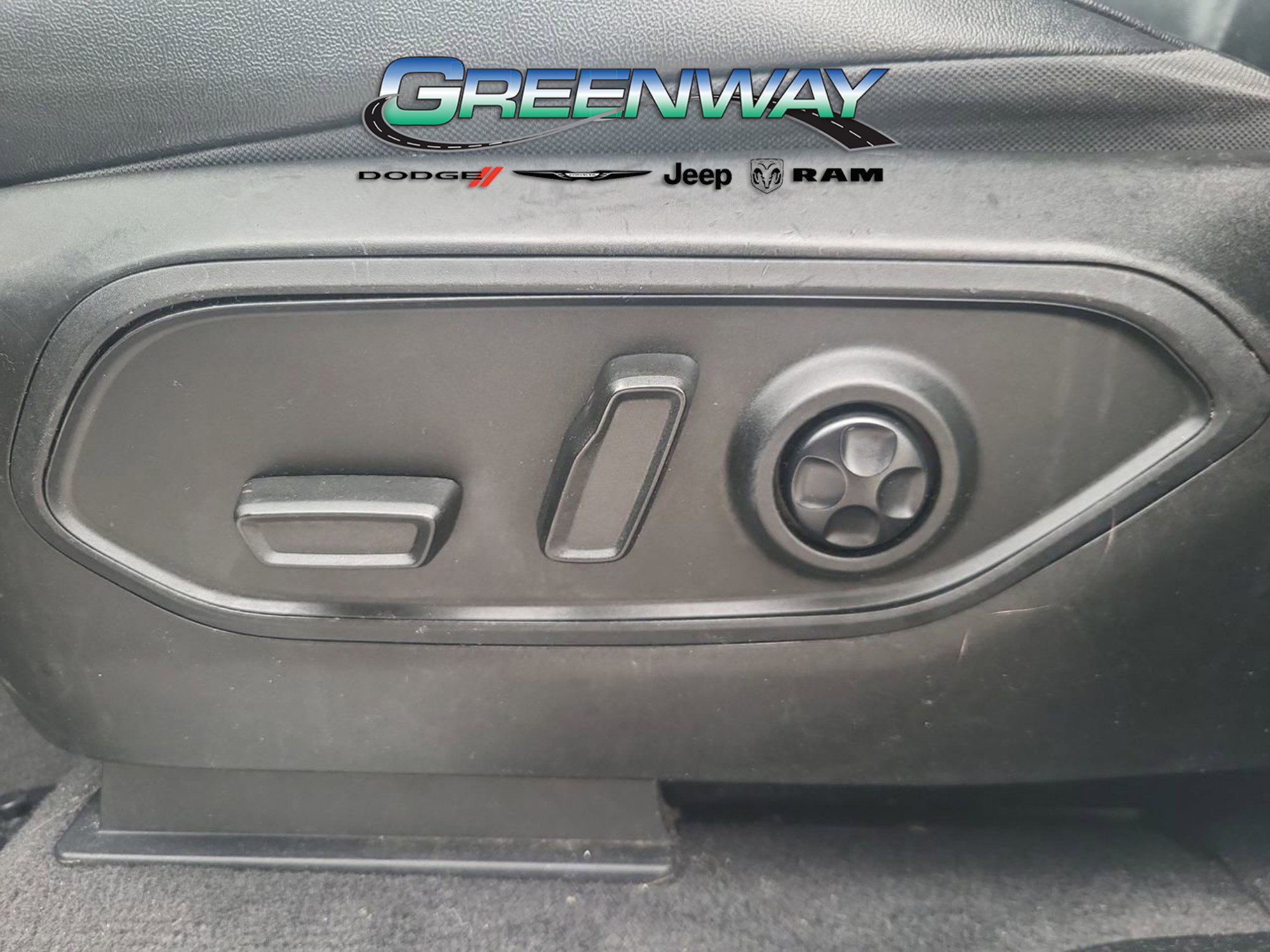 Used 2022 Jeep Grand Cherokee L Limited image 20