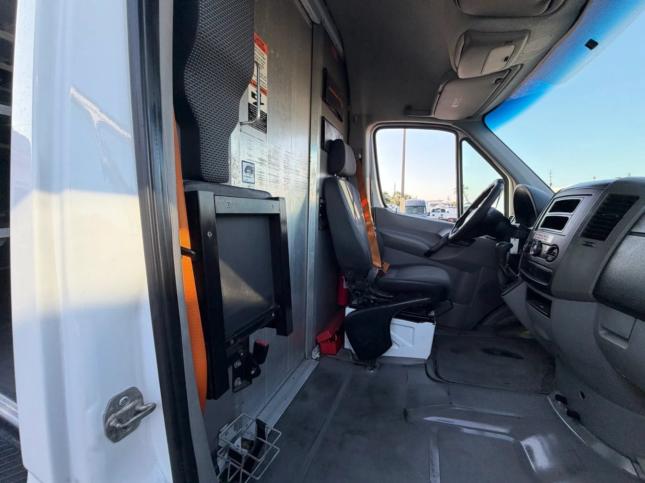 Used 2012 Mercedes-Benz Sprinter 2500 image 17