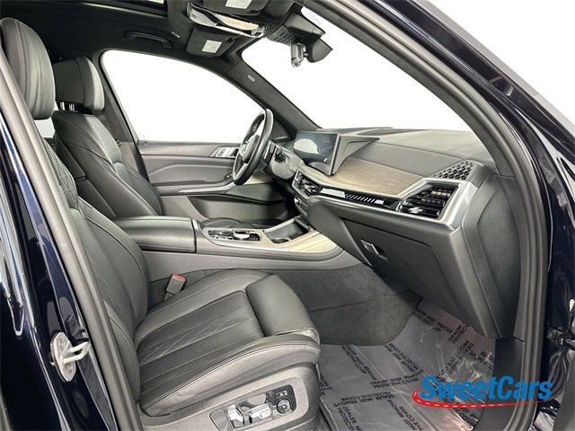 Used 2023 BMW X7 M60i w/ Executive Package image 10