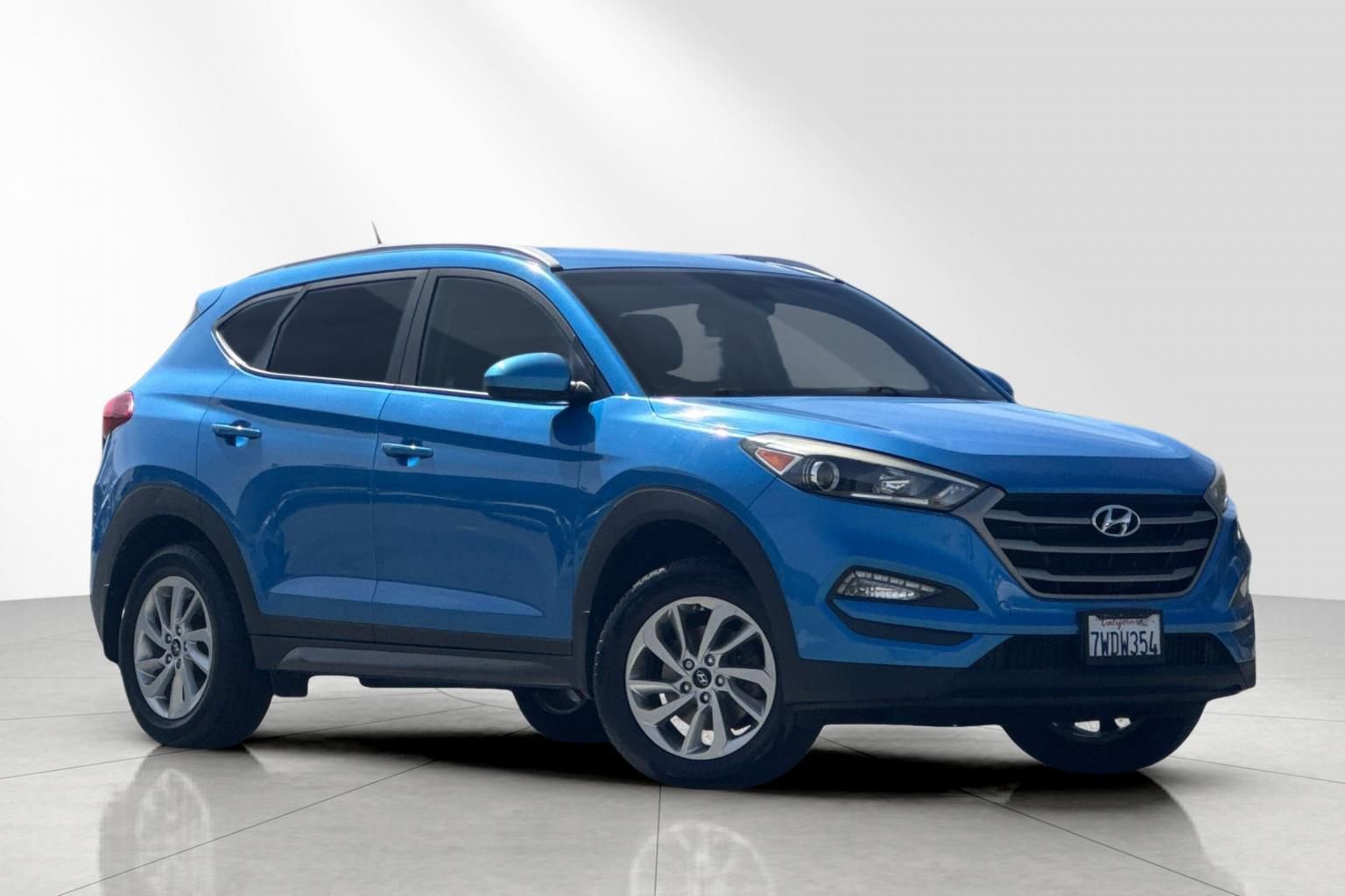 Used 2016 Hyundai Tucson SE w/ Option Group 02 FWD image 2