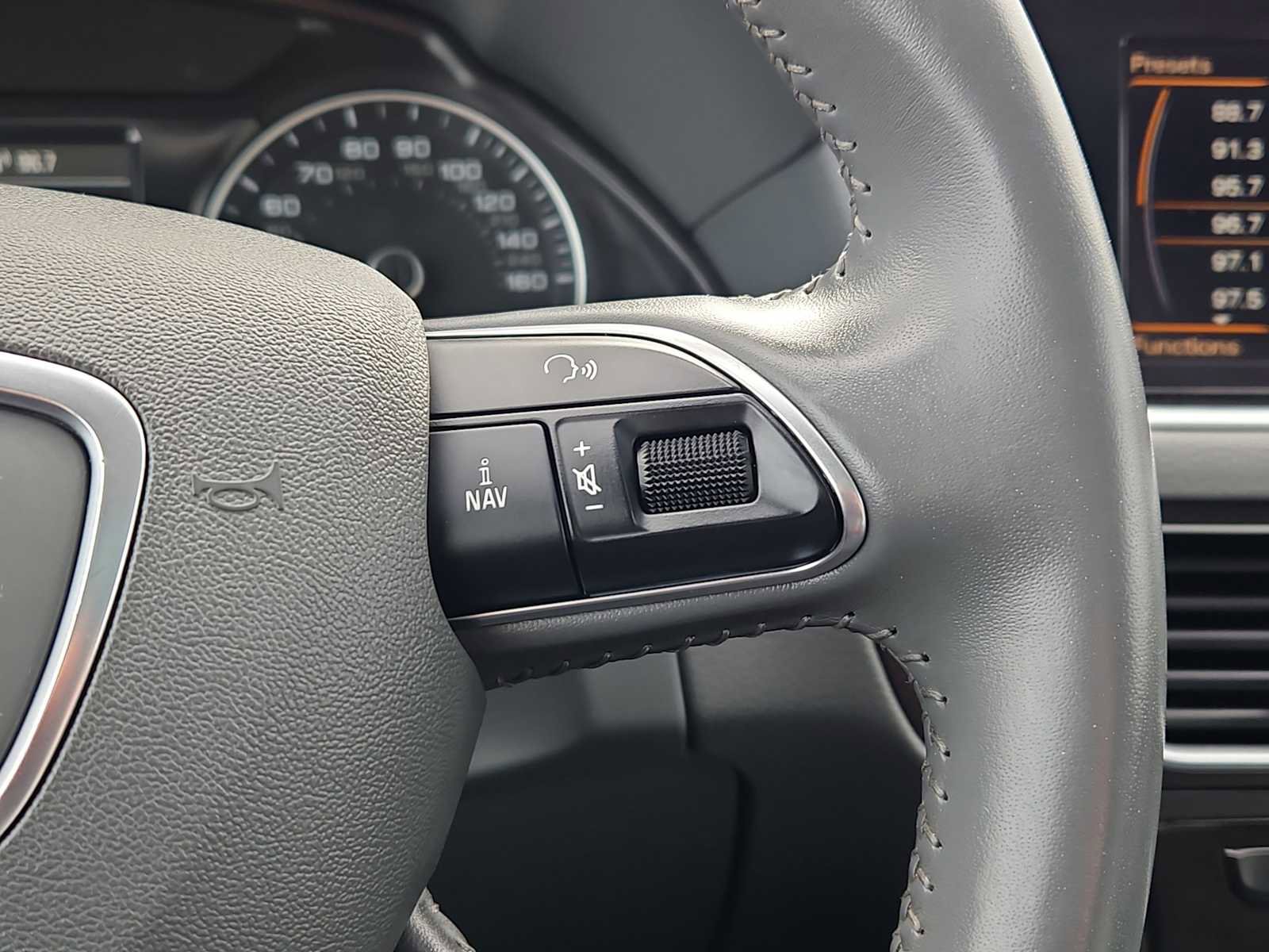 Used 2016 Audi Q5 2.0T Premium Plus w/ Technology Package AWD/4WD image 27