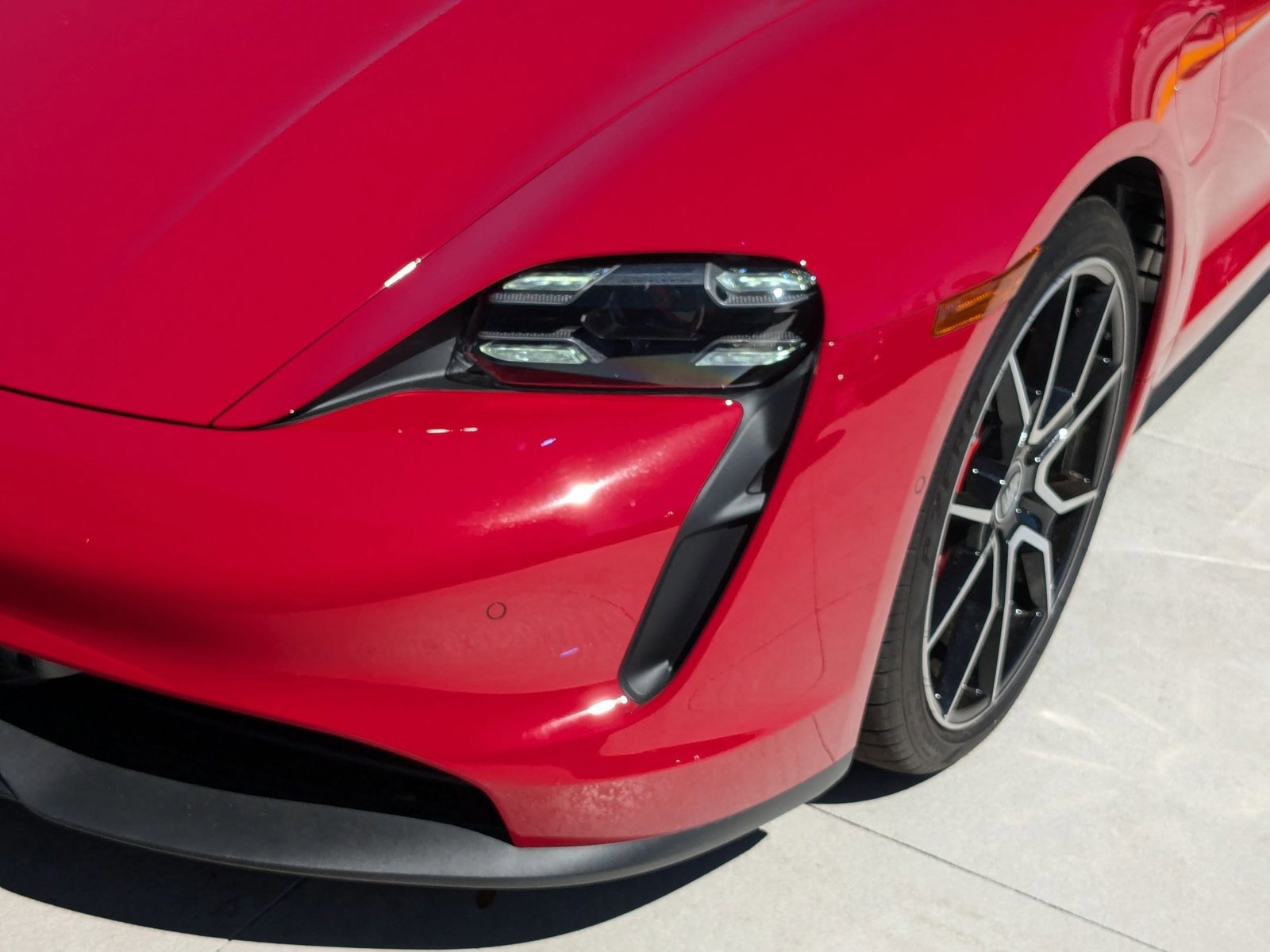 New 2024 Porsche Taycan 4S image 10