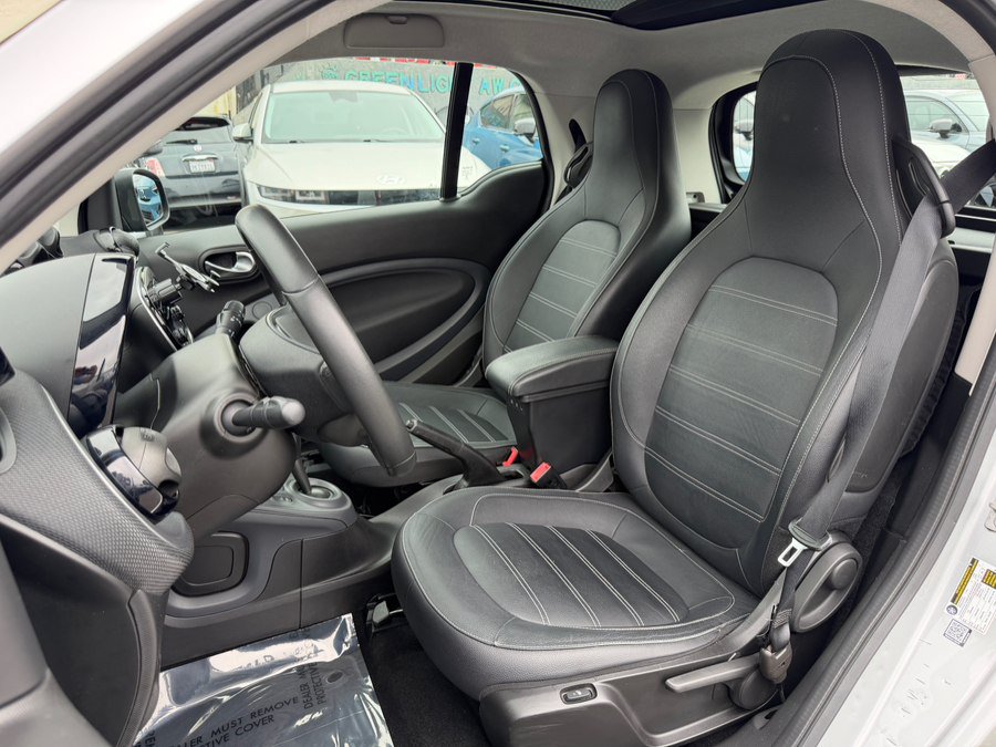 Used 2017 smart fortwo electric drive RWD image 18
