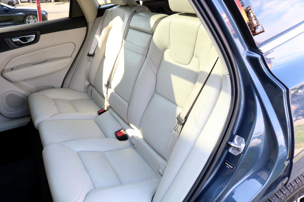 Used 2021 Volvo XC60 T5 Inscription w/ Climate Package image 33