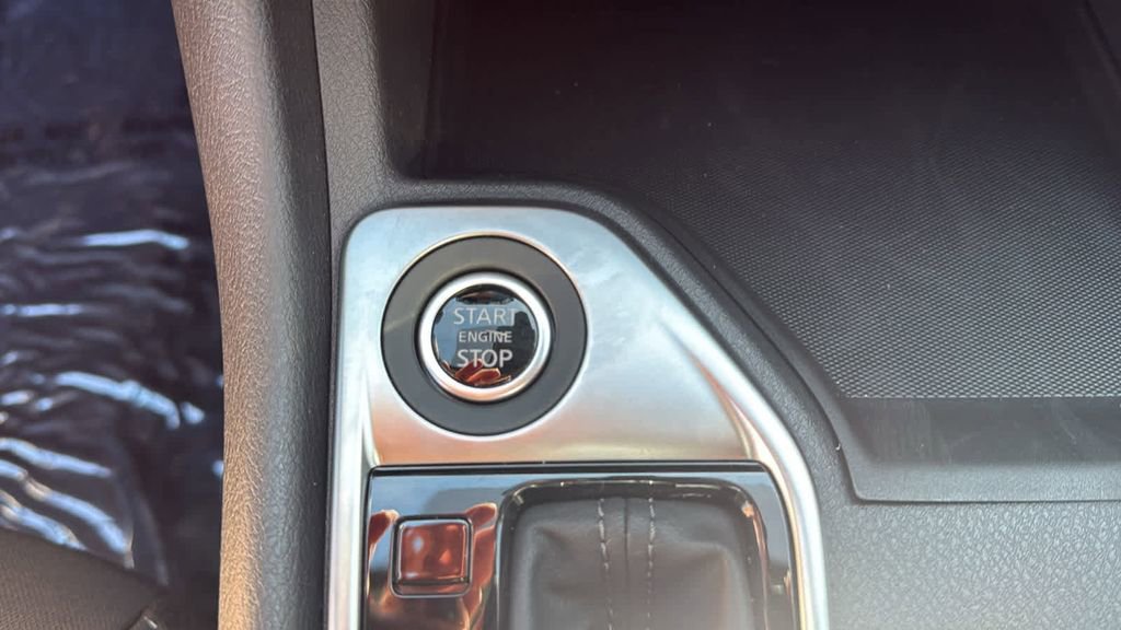 Certified 2025 Nissan Sentra SV w/ Trunk Package image 19