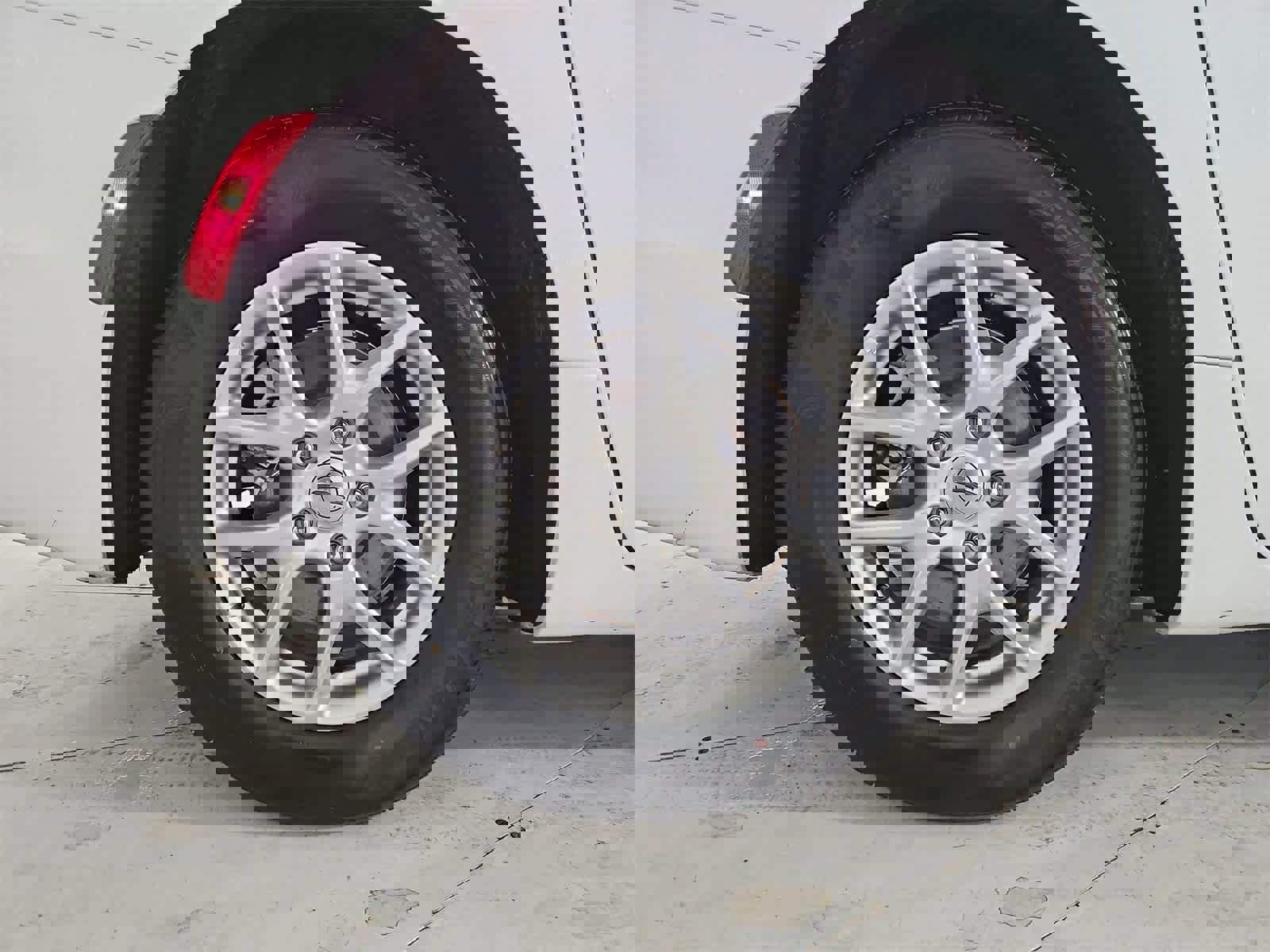 Used 2024 Chrysler Pacifica Touring-L image 13