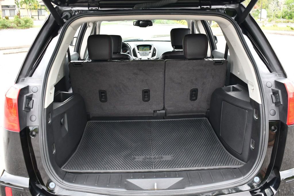 Used 2017 GMC Terrain SLT w/ Open Road Package image 16