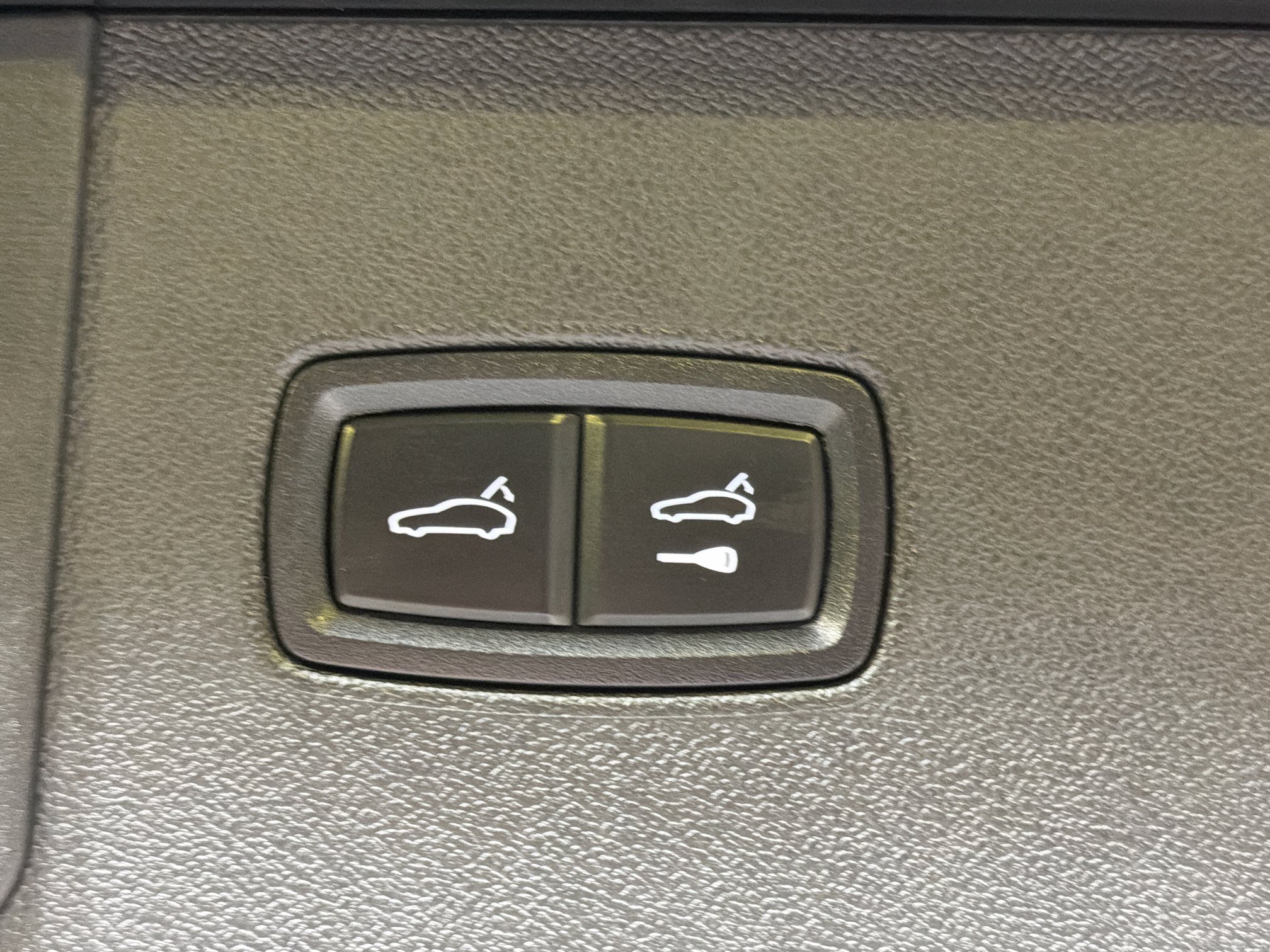 Certified 2023 Porsche Cayenne Turbo AWD/4WD image 15