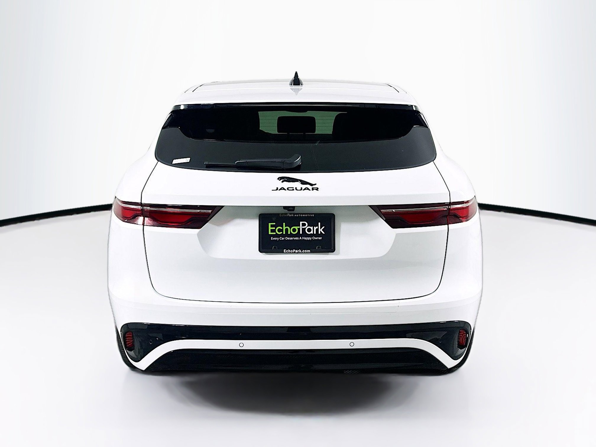 Used 2025 Jaguar F-PACE R-Dynamic S image 7