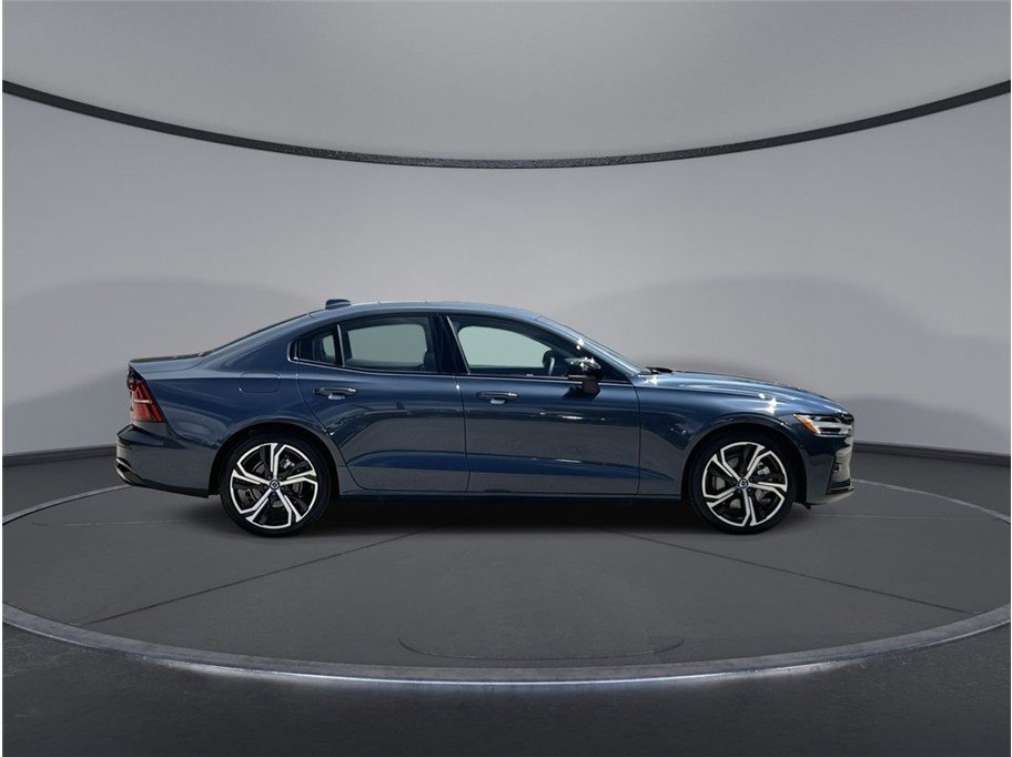 Used 2024 Volvo S60 B5 Core AWD/4WD image 16