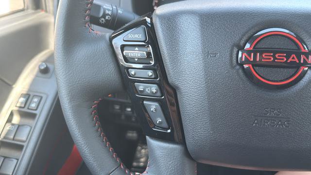 Used 2025 Nissan Frontier PRO-4X image 14