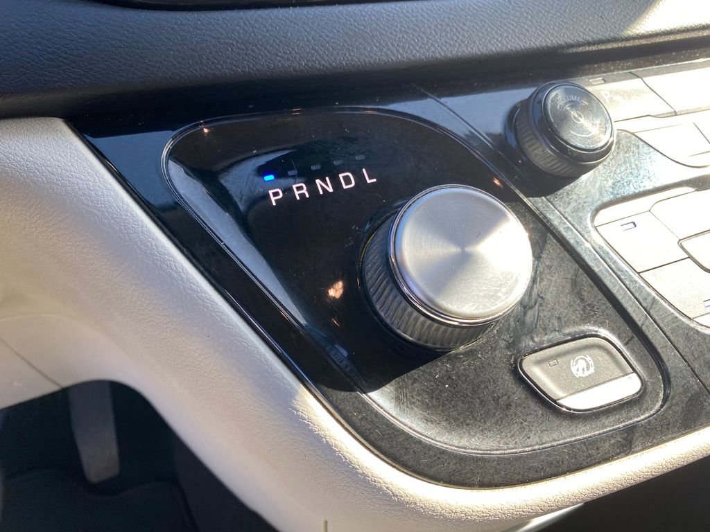 Used 2018 Chrysler Pacifica Touring Plus FWD image 35